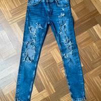 Jeans skinny Zara con strappi