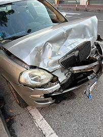 LANCIA Y PEZZI DI RICAMBIO