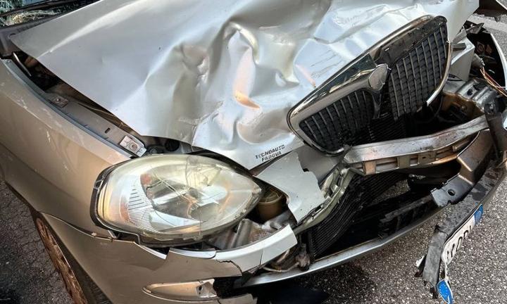 LANCIA Y PEZZI DI RICAMBIO