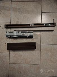 Chiudiporta Assa Abloy DC700 marrone, chiudi porta