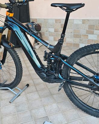 e-bike Trace X Advanced GIANT tg M in CARBONIO