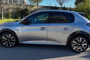 Peugeot 208 GT Line Blue HDi 100 (Superfull Opts.)