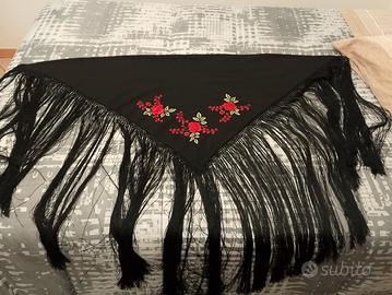 Scialle artigianale Oliena