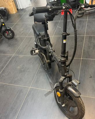E-bike pieghevole Velocity pari al nuovo