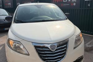 Lancia Ypsilon 1.2 69 CV 5 porte S&S Platinum