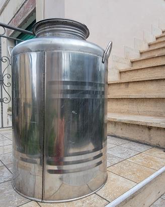 fusto in acciaio per olio