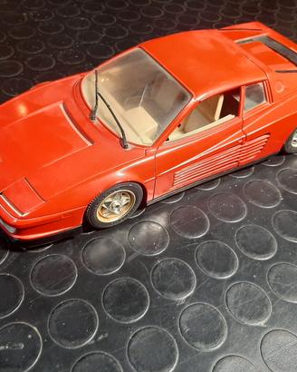 Burago Ferrari Testarossa 1:18