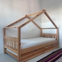 Letto montessoriano in legno + 2 materassi