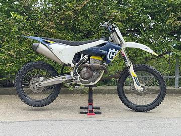 Moto cross enduro husqvarna fc 350 hgs 4 tempi