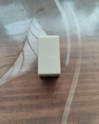 Invertitore 10A 230V Bticino Tekne art. 13912