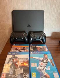 Play Station 4, 2 Joystick + 4 giochi