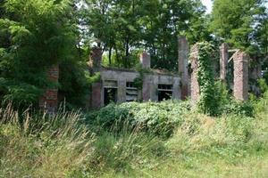 Immobile in asta di 2700 m² a Vellezzo Bellini