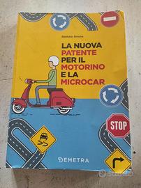 Libro per la patente scooter