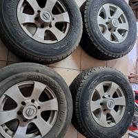 Cerchi  in lega per nissan navara