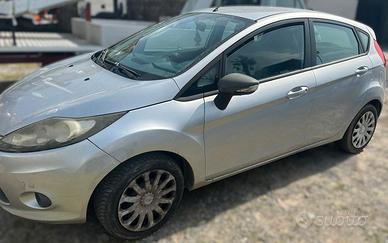 FORD FIESTA (SOLO RICAMBI)