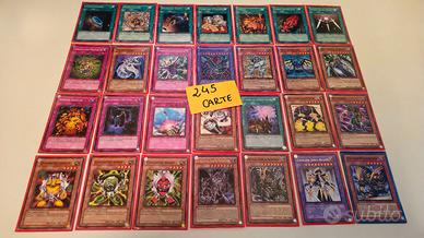 245 carte Yu-Gi-Oh in lotto + scatola