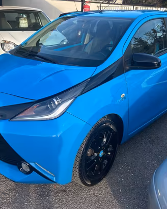 Toyota Aygo 1.0 VVT-i 69 CV 5 porte x-pure