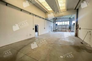 Immobile di 561 m² a Castello d'Argile