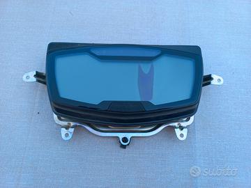 Strumentazione Km Medley 125 con display guasto