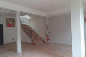 Villetta con accesso carrabile da Corso Cusani