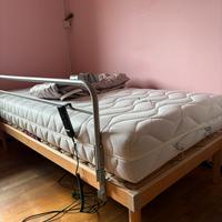 Letto nuovo con rete a doghe motorizzata