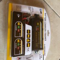 Carica batteria auto moto