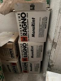 Mattonelle grigie ragno 20x25
