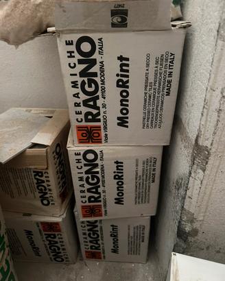 Mattonelle grigie ragno 20x25