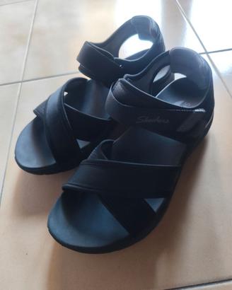 Salndali Sketchers ortopedici