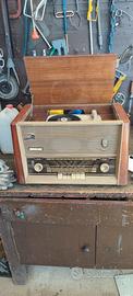 Radio con giradischi integrato D'epoca 