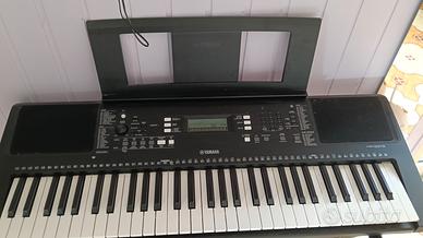  pianola Yamaha PSR-E373