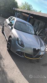 Alfa Romeo Giulietta GPL Carbon look