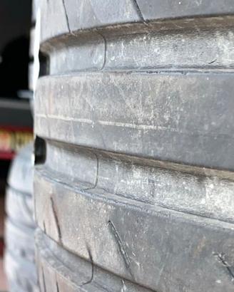 Set 4 gomme estive 215/45 R17 quasi nuove