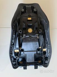 Sella alta blu e nera africa twin 1100