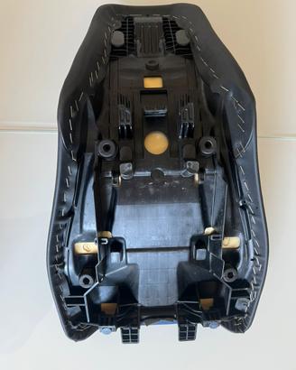 Sella alta blu e nera africa twin 1100
