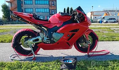 Honda CBR1000RR FIREBLADE- 2005