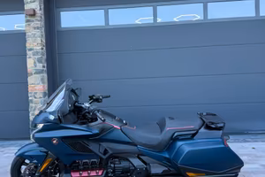 Honda Goldwin bagger