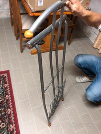 Appendiabiti da camera