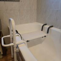 Sedile per Vasca da Bagno

Anziani con tenuta .