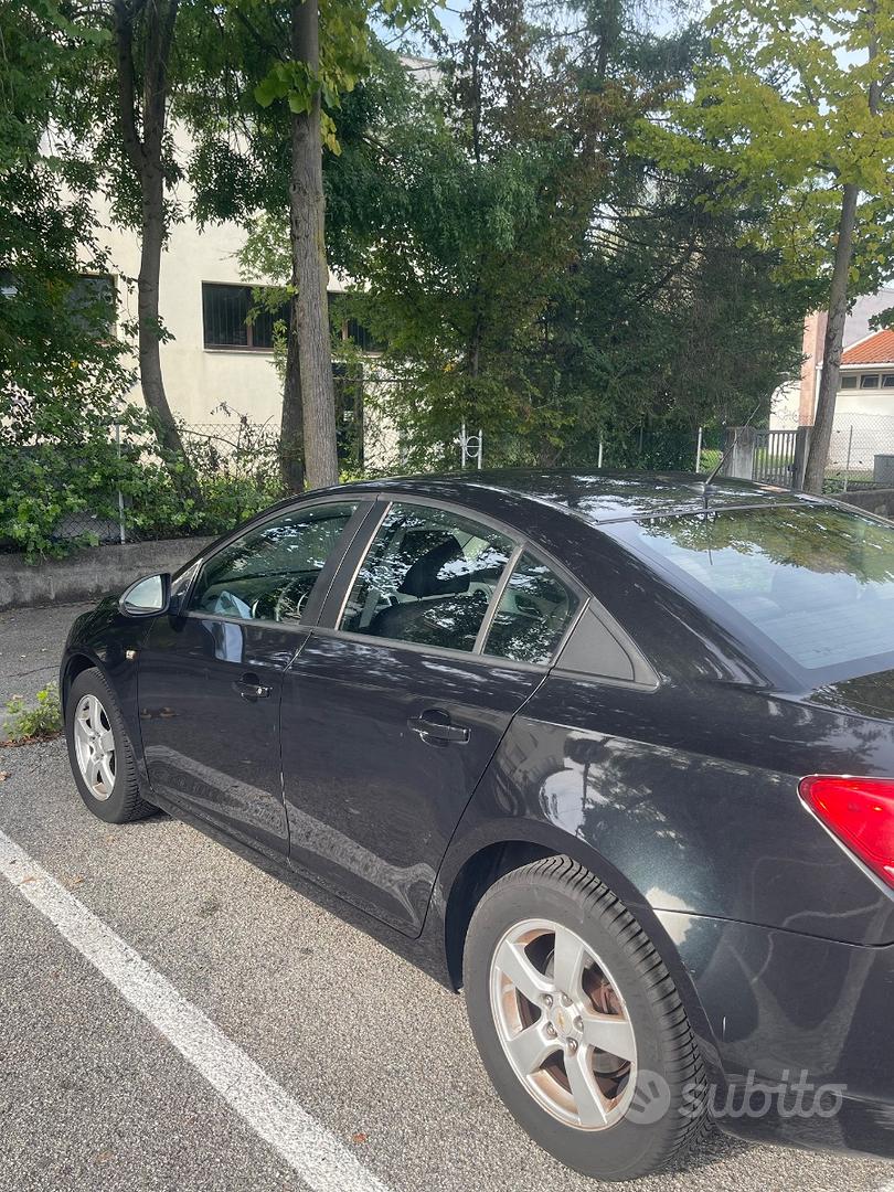 Chevrolet Cruze 2011 photo 3