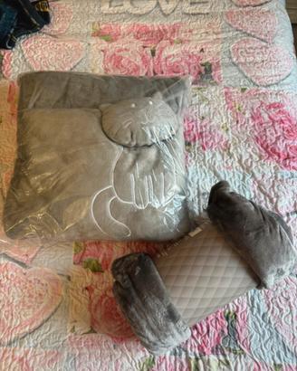 cuscino e coperta pile