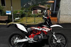 KTM 690 r 2012
