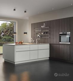 Cucina lineare moderna con gola L 330cm