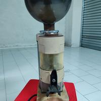 macina caffe bar FAEMA