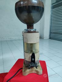 macina caffe bar FAEMA