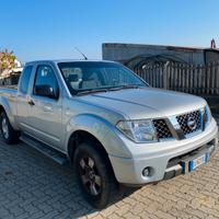 Nissan navara king cab 4wd se PICK UP