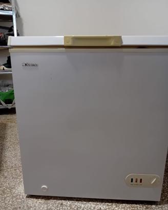 Congelatore a pozzetto 156 L