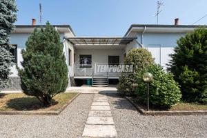 Villa Bifamiliare a Solaro Vicolo SIOLI 6 locali