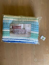 Copriletto cm. 260x260 righe multicolore Carillo.