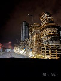 Vendiamo tutti i tipi di bancali